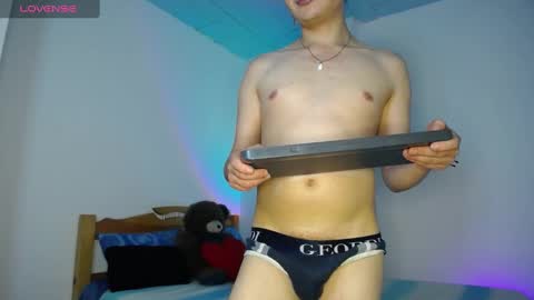 Snapshot of willmonkey chatting on 12-12-24, 06:57 willmonkey online show from 12-12-24, 06:57