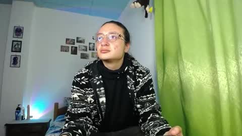 Snapshot of willmonkey chatting on 11-02-25, 02:03 willmonkey online show from 11-02-25, 02:03