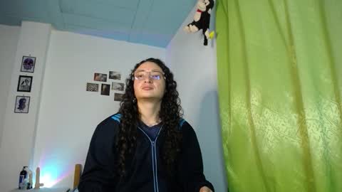 Snapshot of willmonkey chatting on 11-03-25, 12:02 willmonkey online show from 11-03-25, 12:02