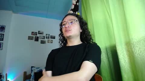 Snapshot of willmonkey chatting on 11-16-25, 05:18 willmonkey online show from 11-16-25, 05:18