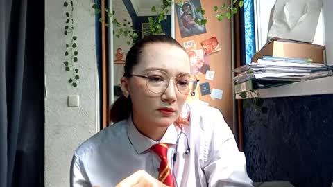 Phoebe online show from 04-15-26, 11:17