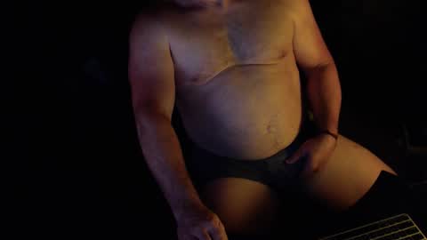 Snapshot of willwill2222 chatting on 11-19-25, 01:38 John online show from 11-19-25, 01:38