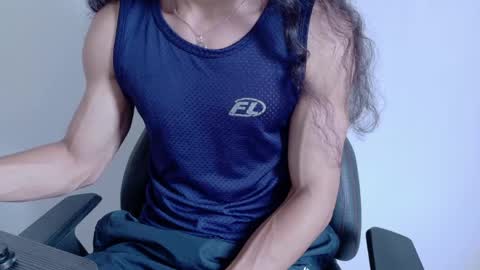 Snapshot of willy_veins chatting on 05-21-26, 01:18 willy_veins online show from 05-21-26, 01:18