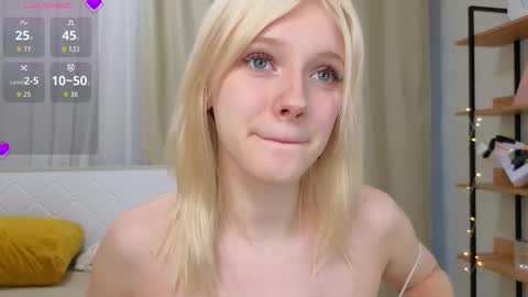 Snapshot of wilonebute chatting on 10-13-25, 01:38 Mary online show from 10-13-25, 01:38