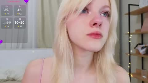 Snapshot of wilonebute chatting on 10-13-25, 11:16 Mary online show from 10-13-25, 11:16