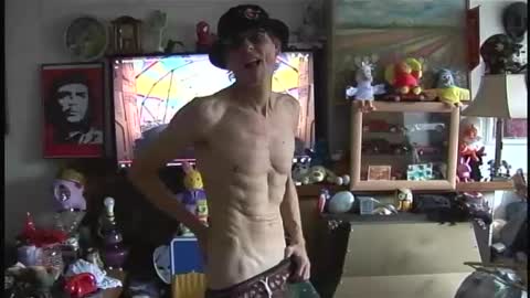 Snapshot of wimpie249157 chatting on 10-15-25, 09:31 Wimpie online show from 10-15-25, 09:31