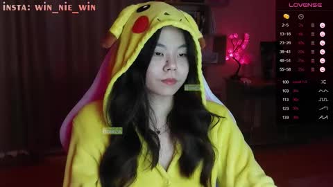 Snapshot of win_nie chatting on 10-05-25, 03:27 Winnie online show from 10-05-25, 03:27