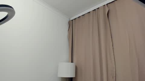 Amalia and Mia online show from 12-23-24, 05:39