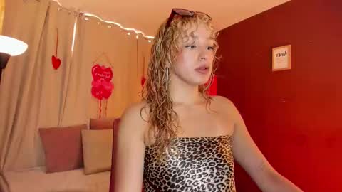 Wini Fer online show from 02-08-26, 01:03