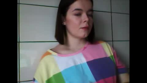 Snapshot of winter__white_rose chatting on 12-28-24, 11:09 Emma online show from 12-28-24, 11:09