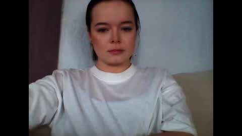 Snapshot of winter__white_rose chatting on 01-06-25, 10:35 Emma online show from 01-06-25, 10:35
