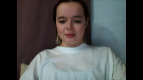 Snapshot of winter__white_rose chatting on 01-06-25, 01:41 Emma online show from 01-06-25, 01:41