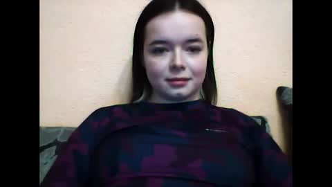 Snapshot of winter__white_rose chatting on 01-28-25, 02:21 Emma online show from 01-28-25, 02:21