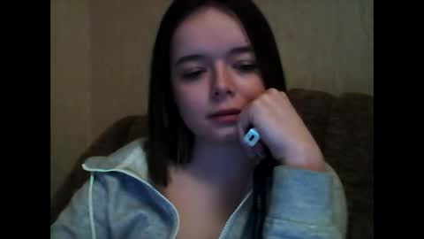 Snapshot of winter__white_rose chatting on 02-10-25, 04:25 Emma online show from 02-10-25, 04:25