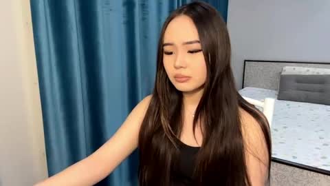 Amina online show from 04-15-26, 02:35