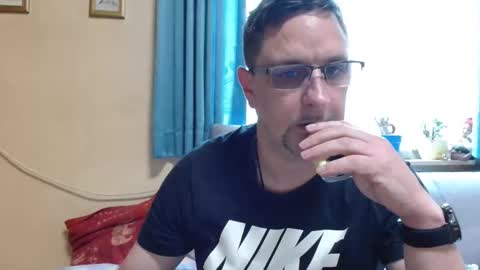 Dirty online show from 05-08-26, 12:43
