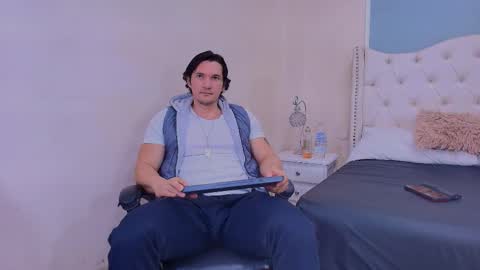 Wiston online show from 03-19-26, 01:48