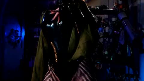 Snapshot of witch_fiona chatting on 03-05-25, 08:00 Goddess of two strapons - Mr. long Don Mr. Pinky online show from 03-05-25, 08:00