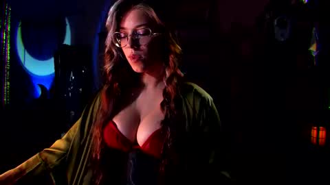 Snapshot of witch_fiona chatting on 09-14-25, 07:46 Goddess of two strapons - Mr. long Don Mr. Pinky online show from 09-14-25, 07:46