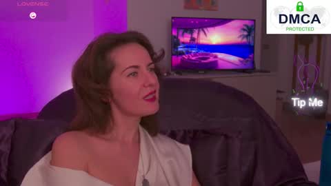 Snapshot of witch_in_silk chatting on 09-18-25, 05:59 Witch in Silk online show from 09-18-25, 05:59