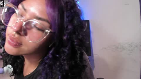     Luna Violeta  A r t i s t  online show from 02-07-25, 01:58