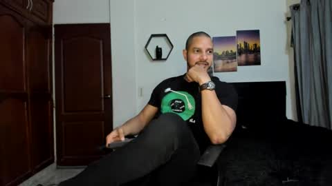 Magnus Dark independent model online show from 09-23-25, 04:04