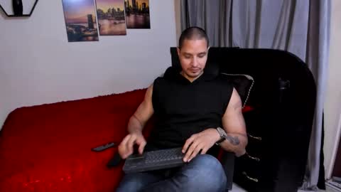 Magnus Dark independent model online show from 04-16-26, 03:29