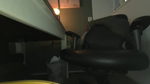 wnhz27 online show from 10-10-25, 02:05