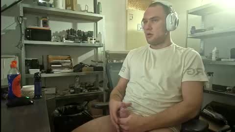 wnhz27 online show from 10-26-25, 06:08