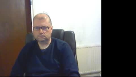 Snapshot of wobble444 chatting on 04-28-26, 09:25 wobble444 online show from 04-28-26, 09:25