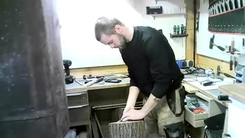 wolf021221 online show from 10-31-25, 02:29