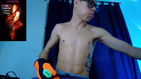  W O L F  online show from 12-02-25, 11:37