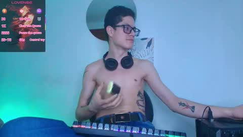  W O L F  online show from 03-05-26, 12:12