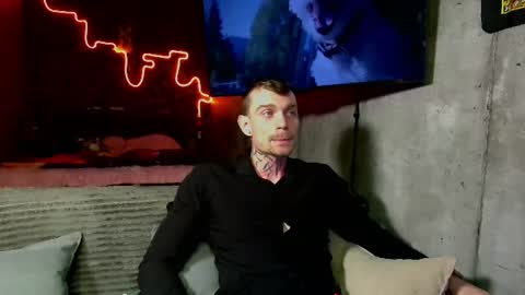 Snapshot of wolfhoff chatting on 06-21-26, 01:13 wolfhoff online show from 06-21-26, 01:13