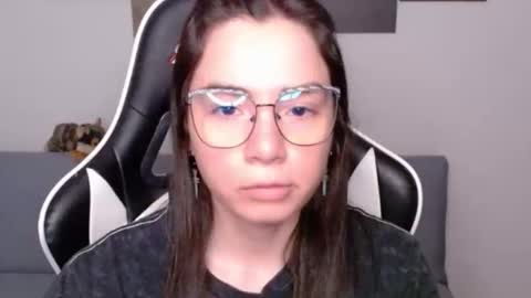 Alex online show from 04-05-26, 01:58