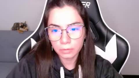 Alex online show from 04-08-26, 03:06