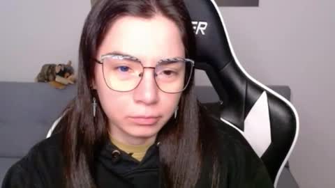 Alex online show from 04-12-26, 03:22