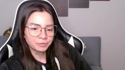 Snapshot of wolfs_daughter chatting on 06-29-26, 12:50 Alex online show from 06-29-26, 12:50