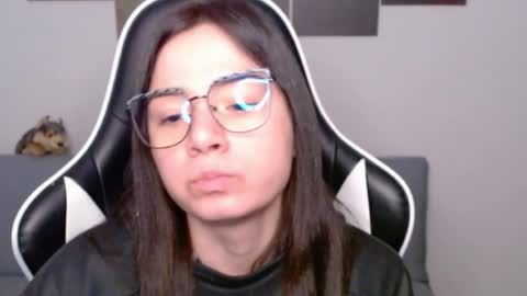 Snapshot of wolfs_daughter chatting on 07-05-26, 02:07 Alex online show from 07-05-26, 02:07