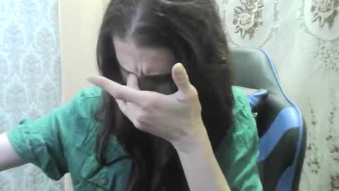 Snapshot of wolfxsnow chatting on 11-26-25, 08:21 wolfxsnow online show from 11-26-25, 08:21