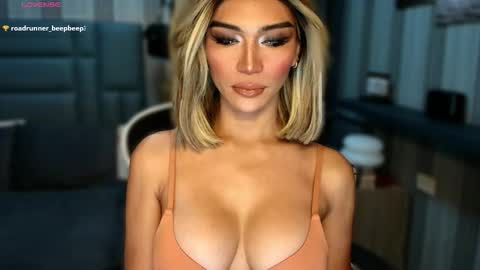 Julia online show from 02-04-26, 02:17