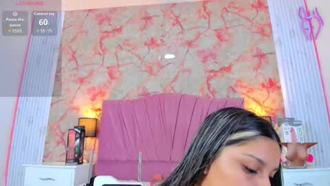 wonderkloe_ online show from 03-18-26, 02:47