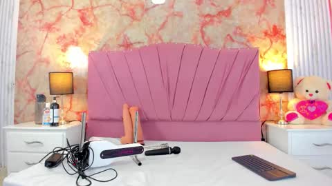 wonderkloe_ online show from 03-29-26, 02:55