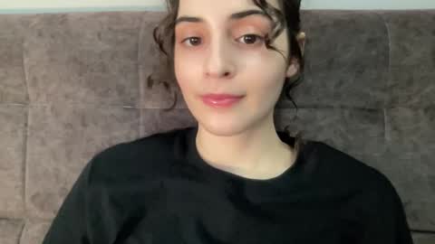 Snapshot of wonderland_stia chatting on 10-01-25, 05:46 Stia online show from 10-01-25, 05:46