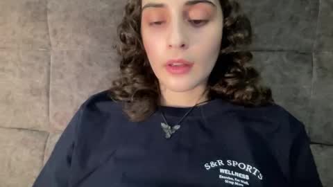 Snapshot of wonderland_stia chatting on 10-13-25, 12:05 Stia online show from 10-13-25, 12:05