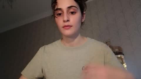 Snapshot of wonderland_stia chatting on 12-04-25, 12:25 Stia online show from 12-04-25, 12:25