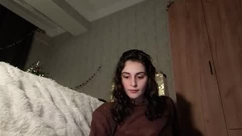 Snapshot of wonderland_stia chatting on 01-10-26, 02:41 Stia online show from 01-10-26, 02:41