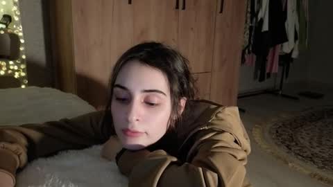 Snapshot of wonderland_stia chatting on 01-11-26, 06:02 Stia online show from 01-11-26, 06:02