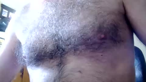 Snapshot of woodiesays chatting on 09-16-25, 03:57 WoodieSays online show from 09-16-25, 03:57