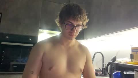 Snapshot of woods_jerk chatting on 11-06-25, 05:36 Mitya online show from 11-06-25, 05:36